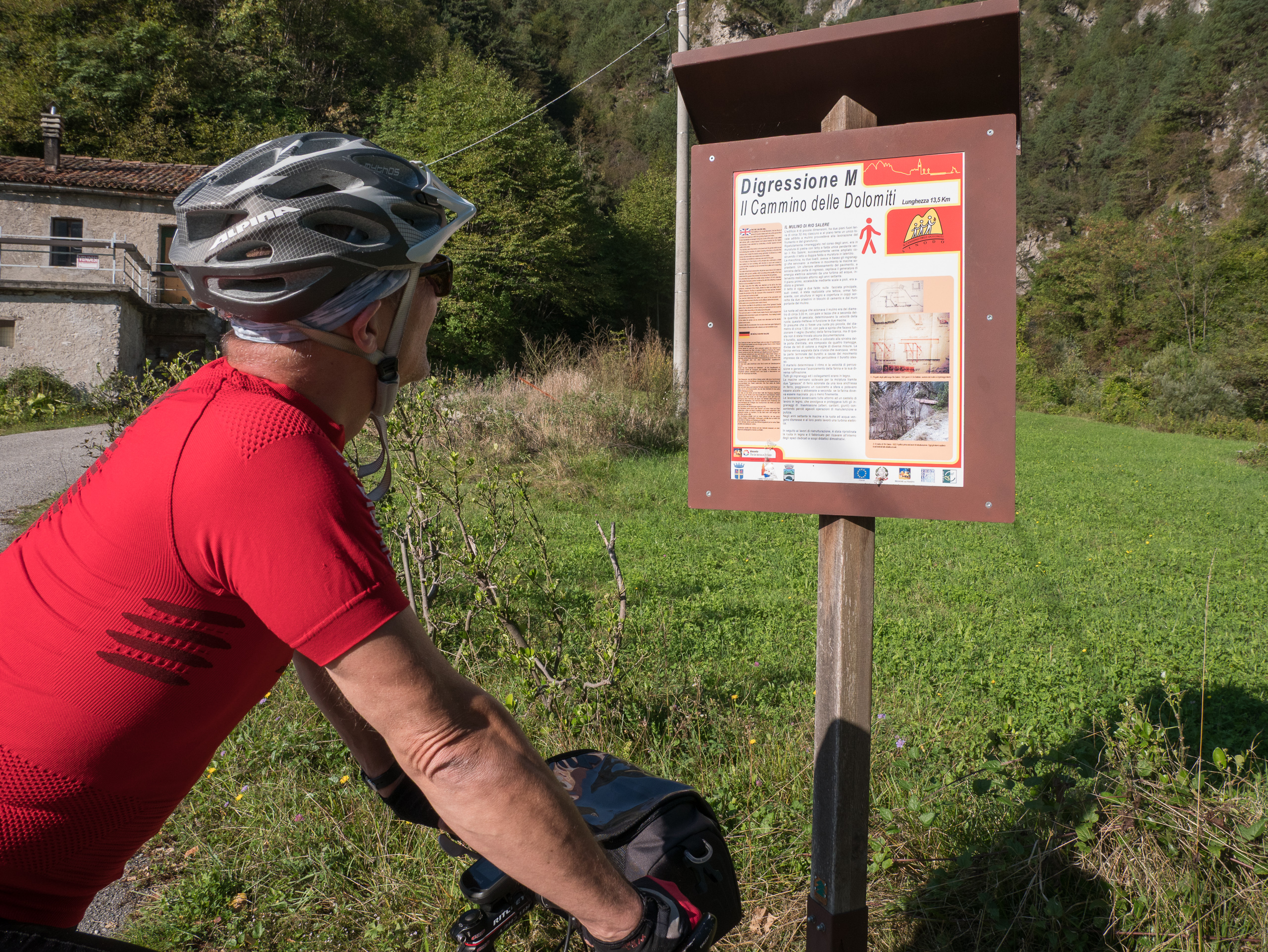 Infotafel am „Cammino delle Dolomiti“ – Routencheck unterwegs